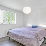 Awesome In Vaeggerlose With Kitchen Bøtø By