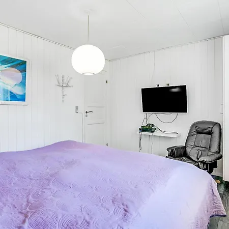 Vakantiehuis Awesome In Vaeggerlose With Kitchen *
