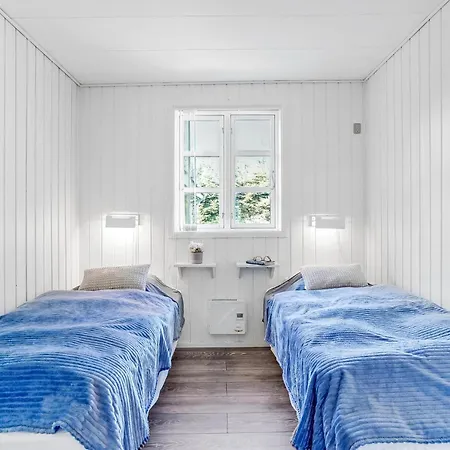 Awesome In Vaeggerlose With Kitchen