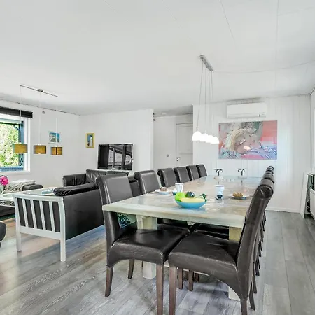 Сasa de vacaciones Awesome In Vaeggerlose With Kitchen Bøtø By