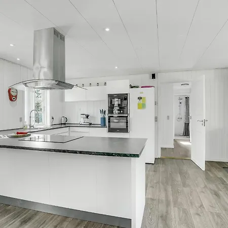 Awesome In Vaeggerlose With Kitchen