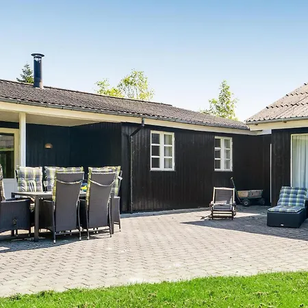 Awesome In Vaeggerlose With Kitchen